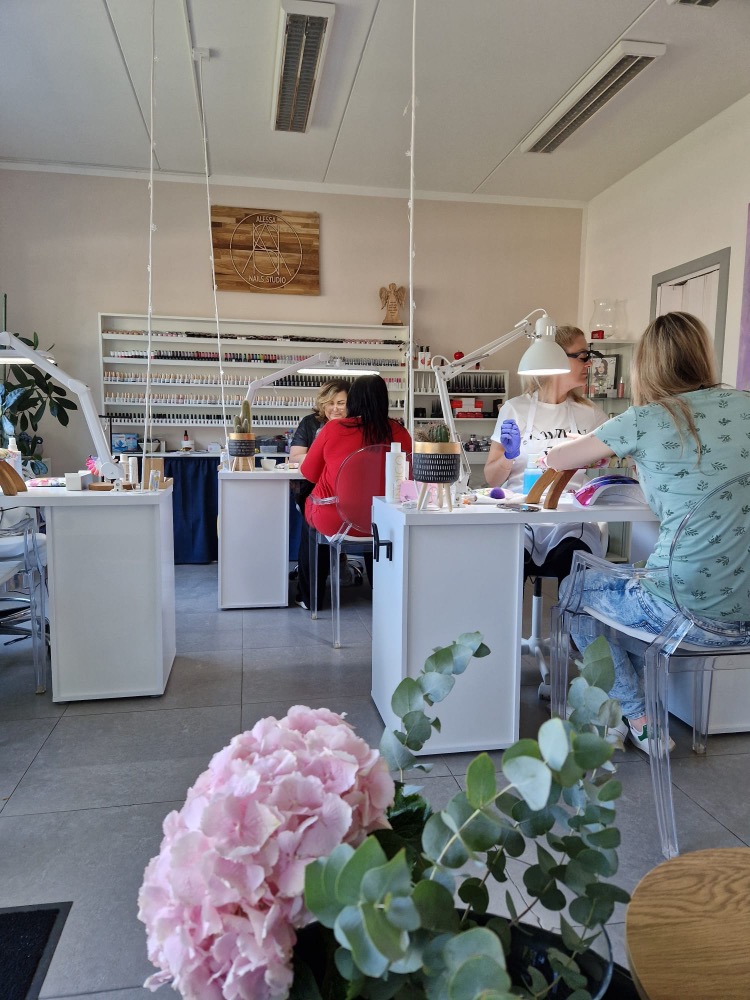 Nail Studio